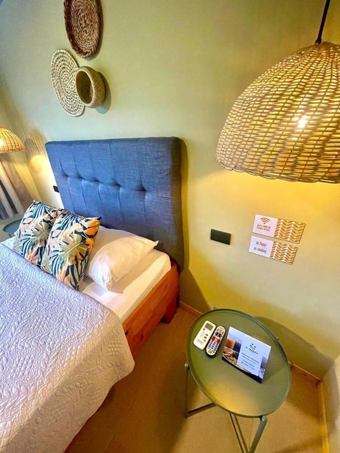 Hotel Y Cabinas Del Tropico Guápiles Dış mekan fotoğraf