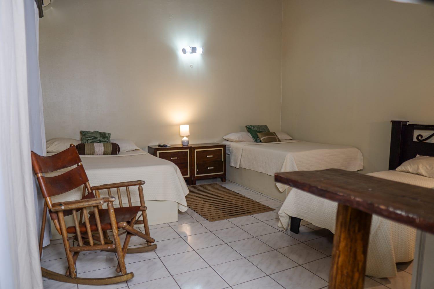 Hotel Y Cabinas Del Tropico Guápiles Dış mekan fotoğraf