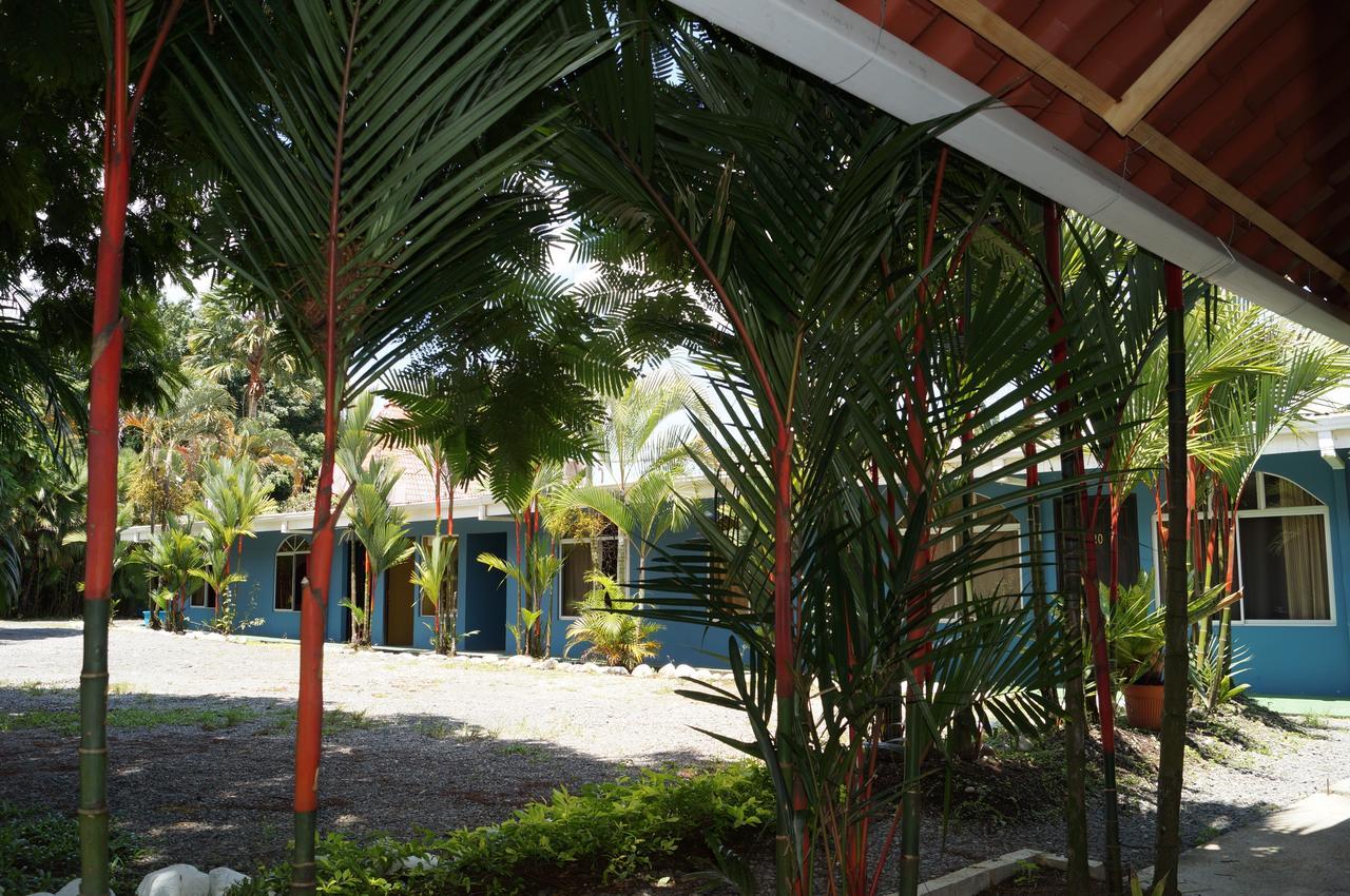 Hotel Y Cabinas Del Tropico Guápiles Dış mekan fotoğraf